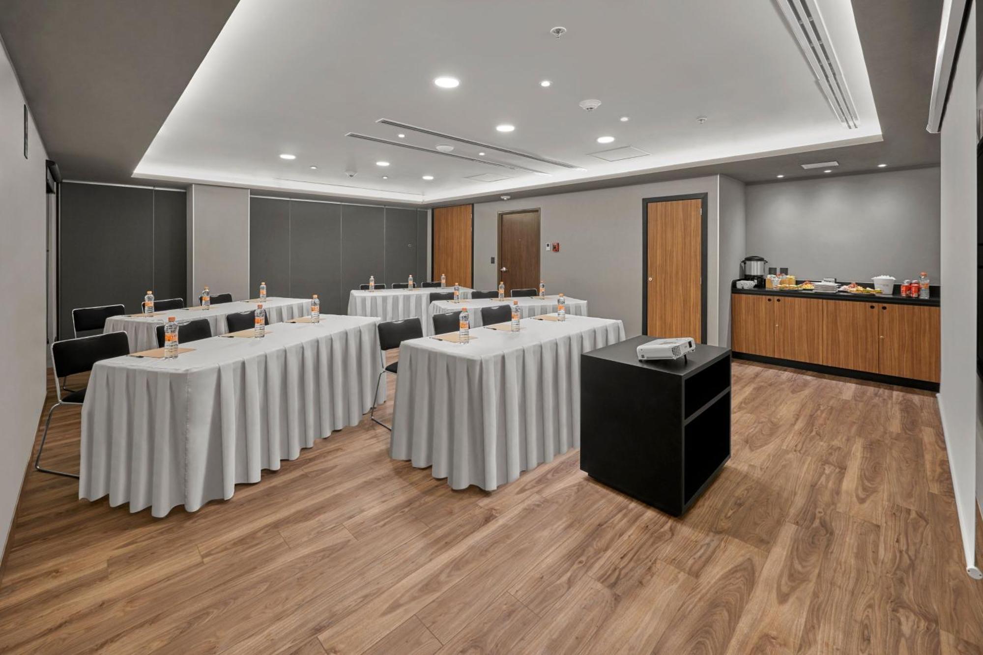 City Express Plus By Marriott Tampico Exterior foto