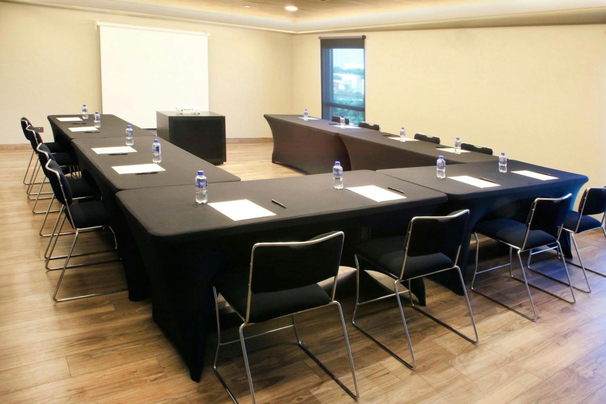 City Express Plus By Marriott Tampico Exterior foto