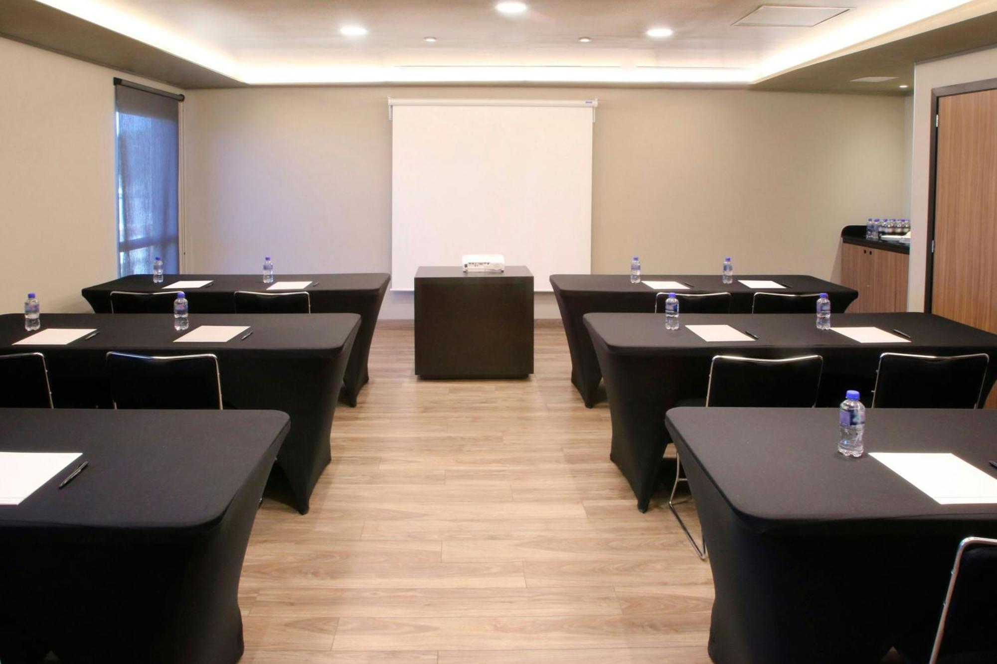 City Express Plus By Marriott Tampico Exterior foto