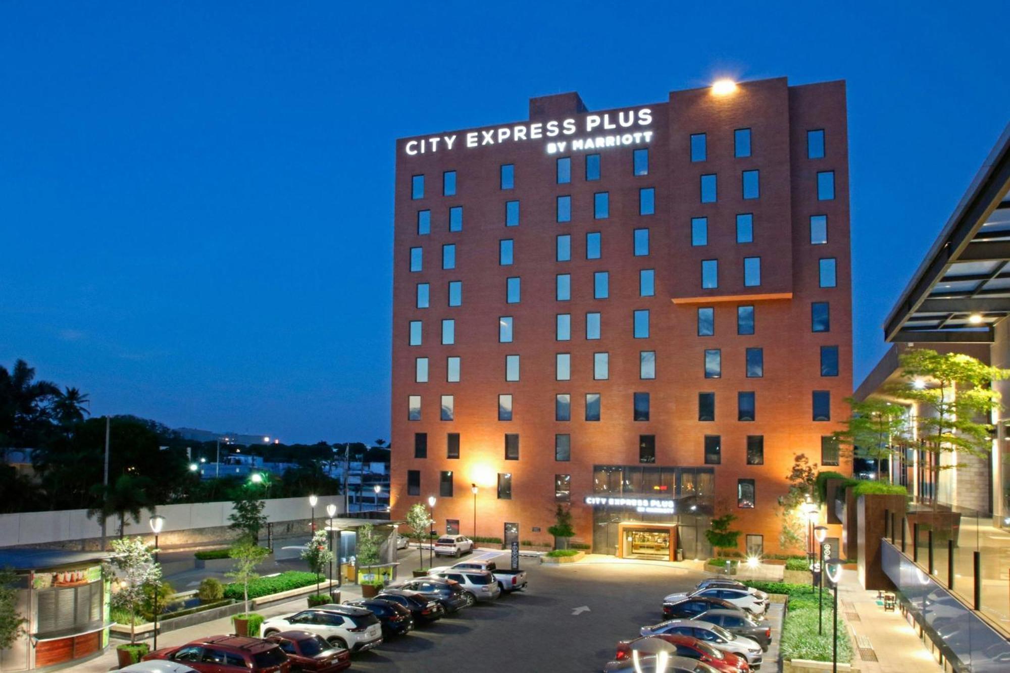 City Express Plus By Marriott Tampico Exterior foto